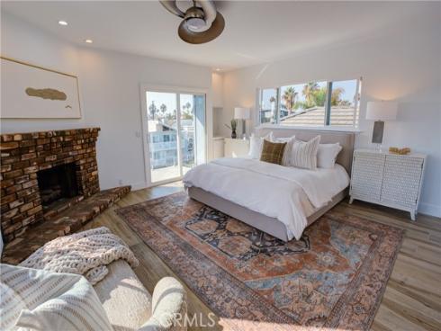 227 18th Street , Huntington Beach, CA