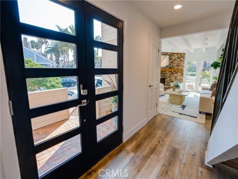 227 18th Street , Huntington Beach, CA