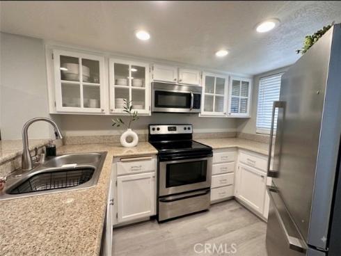 1200 Pacific Coast , Huntington Beach, CA