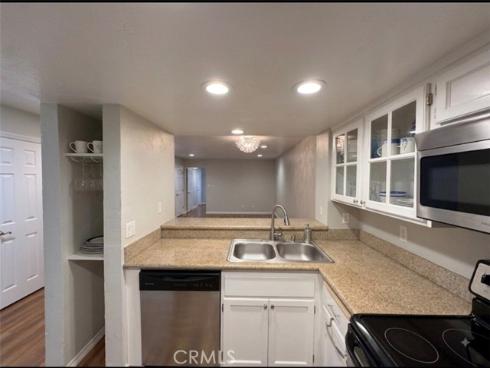 1200 Pacific Coast , Huntington Beach, CA