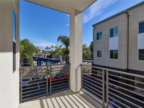 7268 Pointbreak Drive, Huntington Beach, CA
