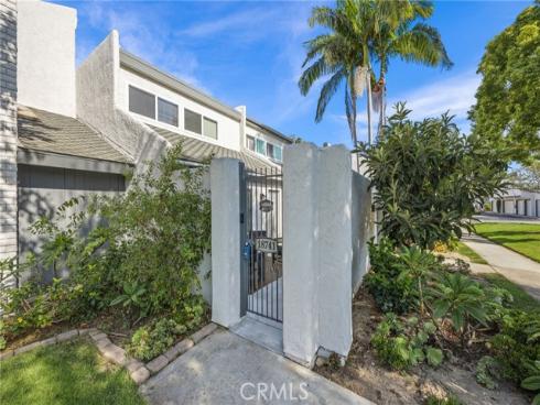18741  Applewood  , Huntington Beach, CA