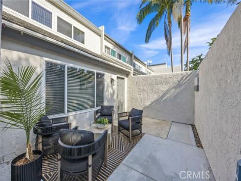 18741  Applewood  , Huntington Beach, CA