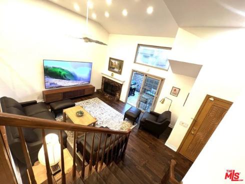 7825 Seaglen Drive, Huntington Beach, CA