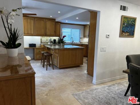 7825 Seaglen Drive, Huntington Beach, CA