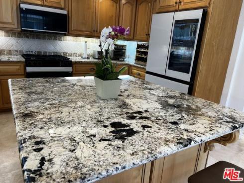 7825 Seaglen Drive, Huntington Beach, CA