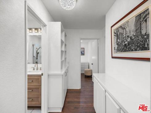 7825 Seaglen Drive, Huntington Beach, CA