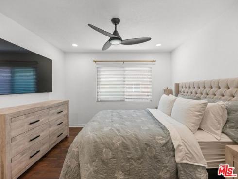 7825  Seaglen   Drive, Huntington Beach, CA