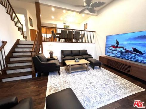 7825 Seaglen Drive, Huntington Beach, CA
