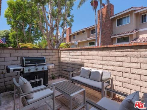 7825 Seaglen Drive, Huntington Beach, CA