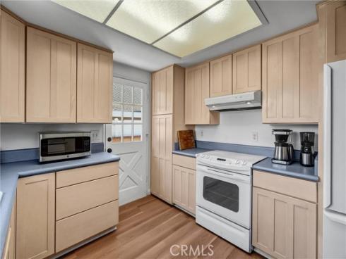 17362 Breda Lane, Huntington Beach, CA