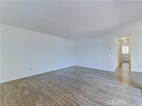 8633 Portola 17-E Court, Huntington Beach, CA