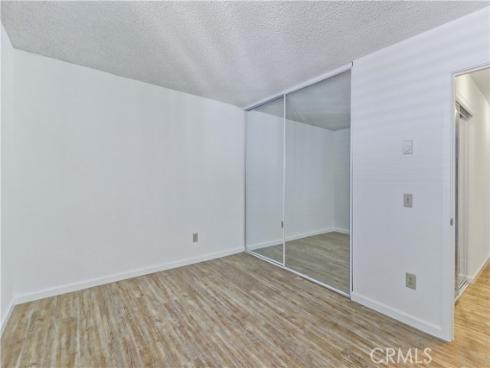 8633 Portola 17-E Court, Huntington Beach, CA