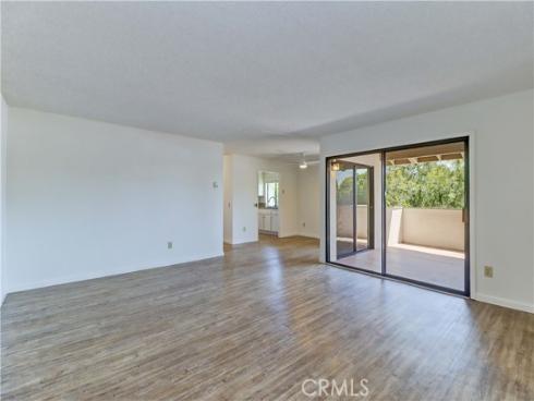 8633 Portola 17-E Court, Huntington Beach, CA