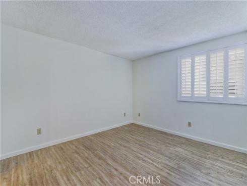 8633 Portola 17-E Court, Huntington Beach, CA