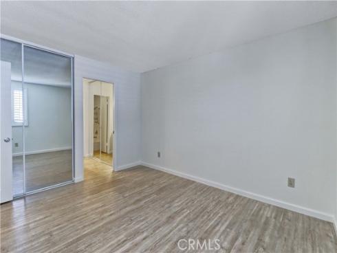 8633 Portola 17-E Court, Huntington Beach, CA