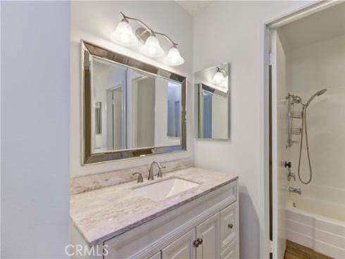8633 Portola 17-E Court, Huntington Beach, CA
