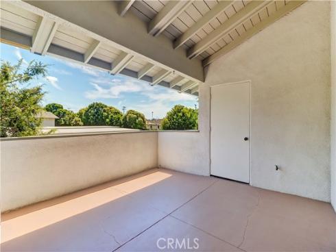 8633 Portola 17-E Court, Huntington Beach, CA