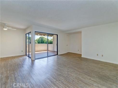 8633 Portola 17-E Court, Huntington Beach, CA