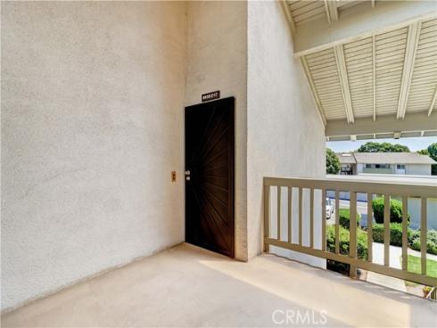 8633 Portola 17-E Court, Huntington Beach, CA