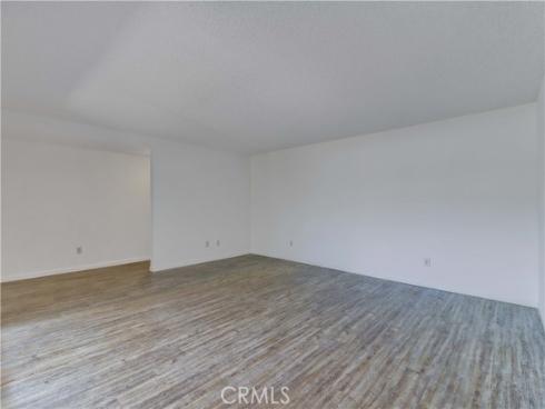 8633 Portola 17-E Court, Huntington Beach, CA