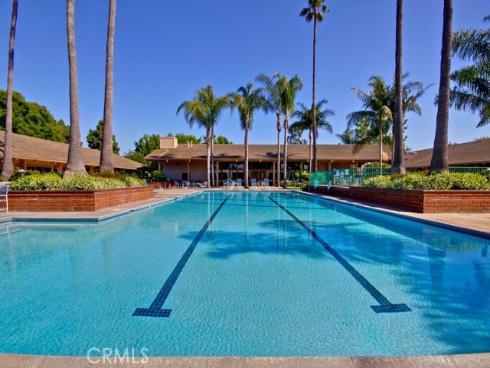 8633 Portola 17-E Court, Huntington Beach, CA