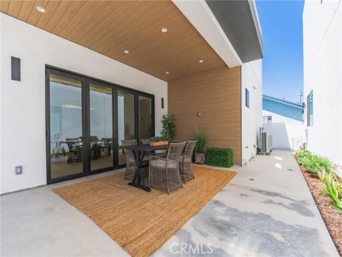 8251 Friesland Drive, Huntington Beach, CA