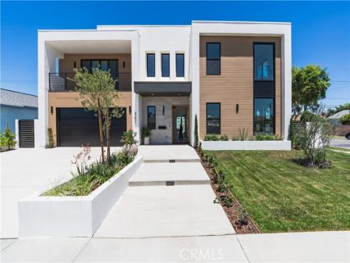 8251 Friesland Drive, Huntington Beach, CA