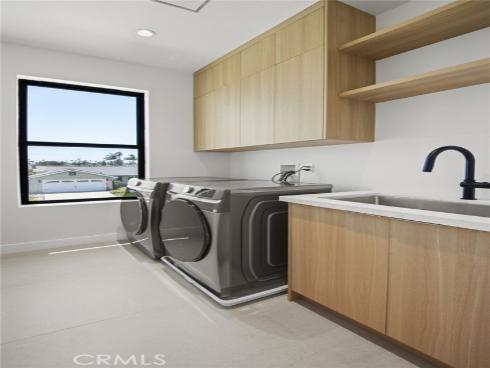 8251 Friesland Drive, Huntington Beach, CA