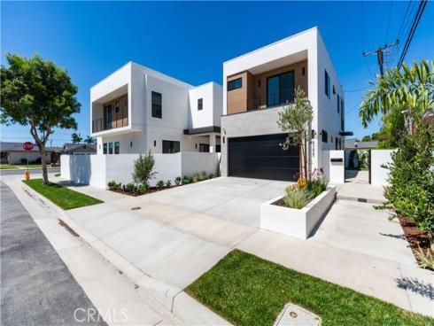 8251 Friesland Drive, Huntington Beach, CA