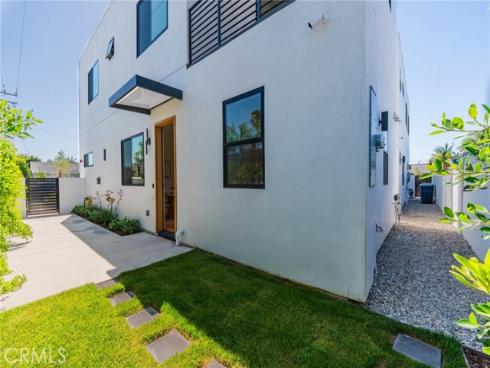 8251 Friesland Drive, Huntington Beach, CA