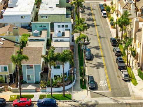 427 21st Street, Huntington Beach, CA