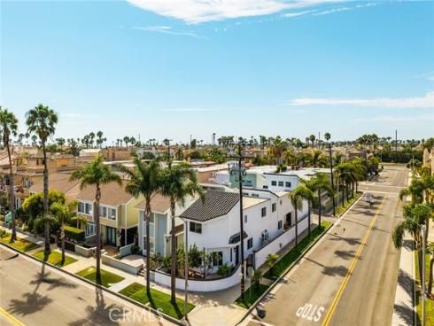 427 21st Street, Huntington Beach, CA