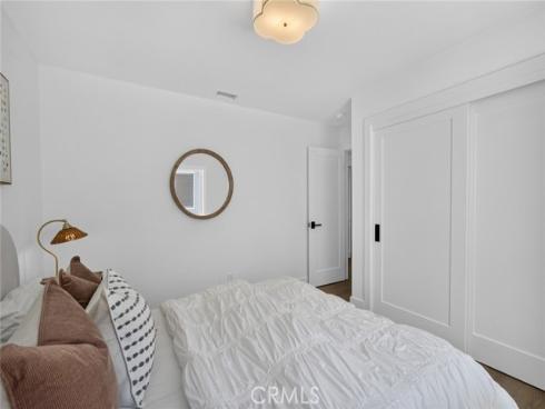 427 21st Street, Huntington Beach, CA