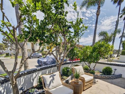 427 21st Street, Huntington Beach, CA
