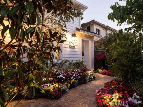 19609 Mayfield Circle, Huntington Beach, CA