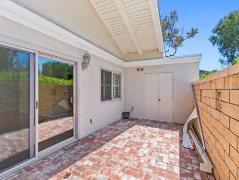 8565  Van Ness  701A  Circle, Huntington Beach, CA
