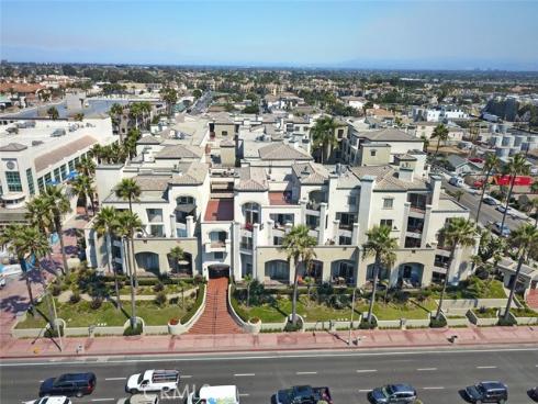 200 Pacific Coast 329 Highway, Huntington Beach, CA