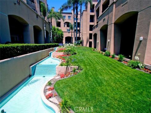 200 Pacific Coast 329 Highway, Huntington Beach, CA