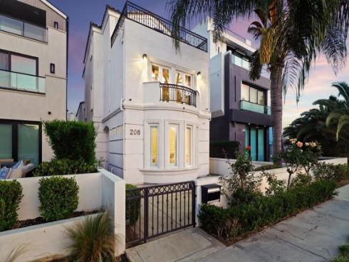 206 2nd , Huntington Beach, CA