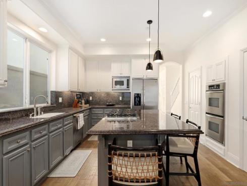 206 2nd , Huntington Beach, CA