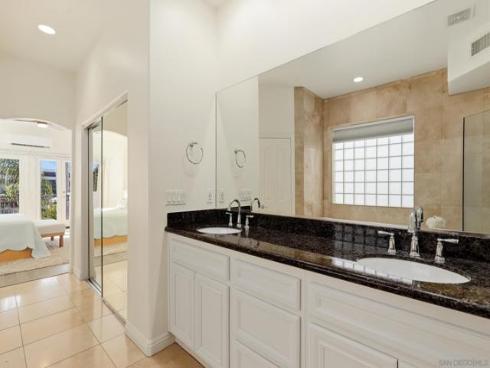 206 2nd , Huntington Beach, CA