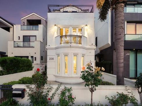 206 2nd , Huntington Beach, CA