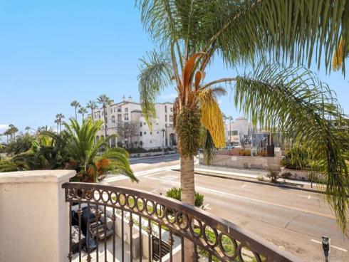 206 2nd , Huntington Beach, CA