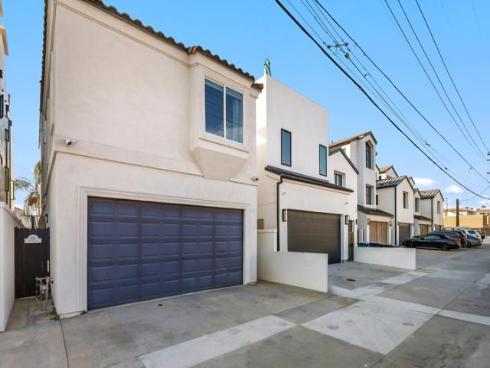 206 2nd , Huntington Beach, CA