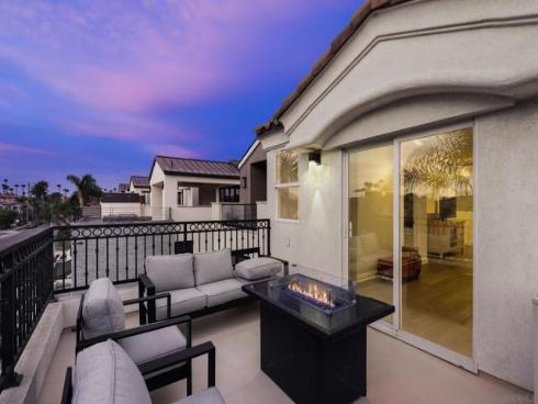 206 2nd , Huntington Beach, CA