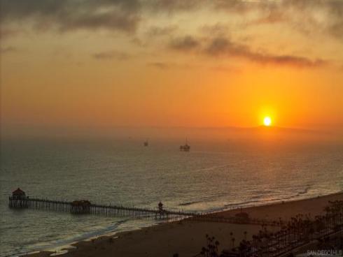 206 2nd , Huntington Beach, CA