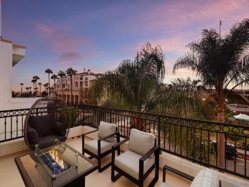 206 2nd , Huntington Beach, CA