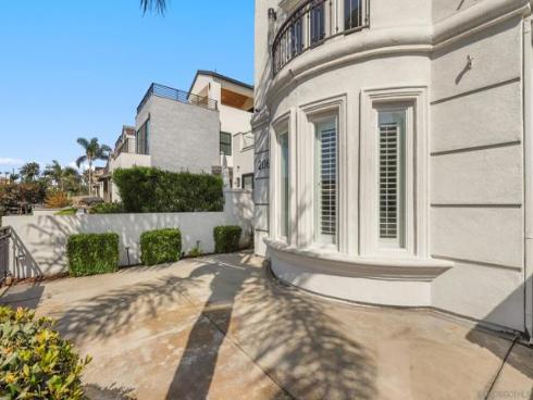206 2nd , Huntington Beach, CA