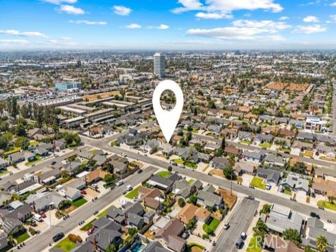 8181 Holland Drive, Huntington Beach, CA